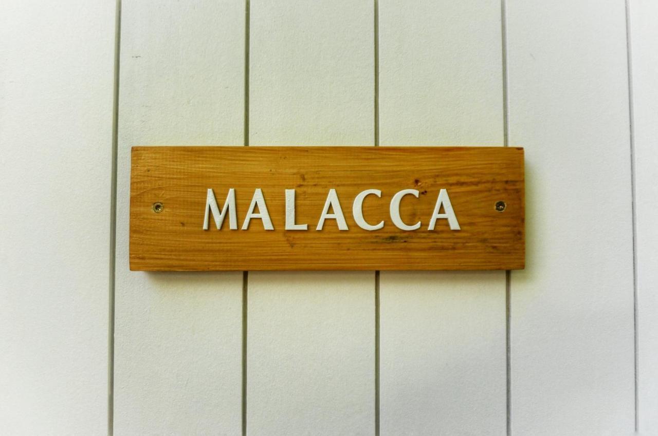 Studio Malacca, Malanga Et Majacudja - O Coeur De Deshaies Exteriör bild