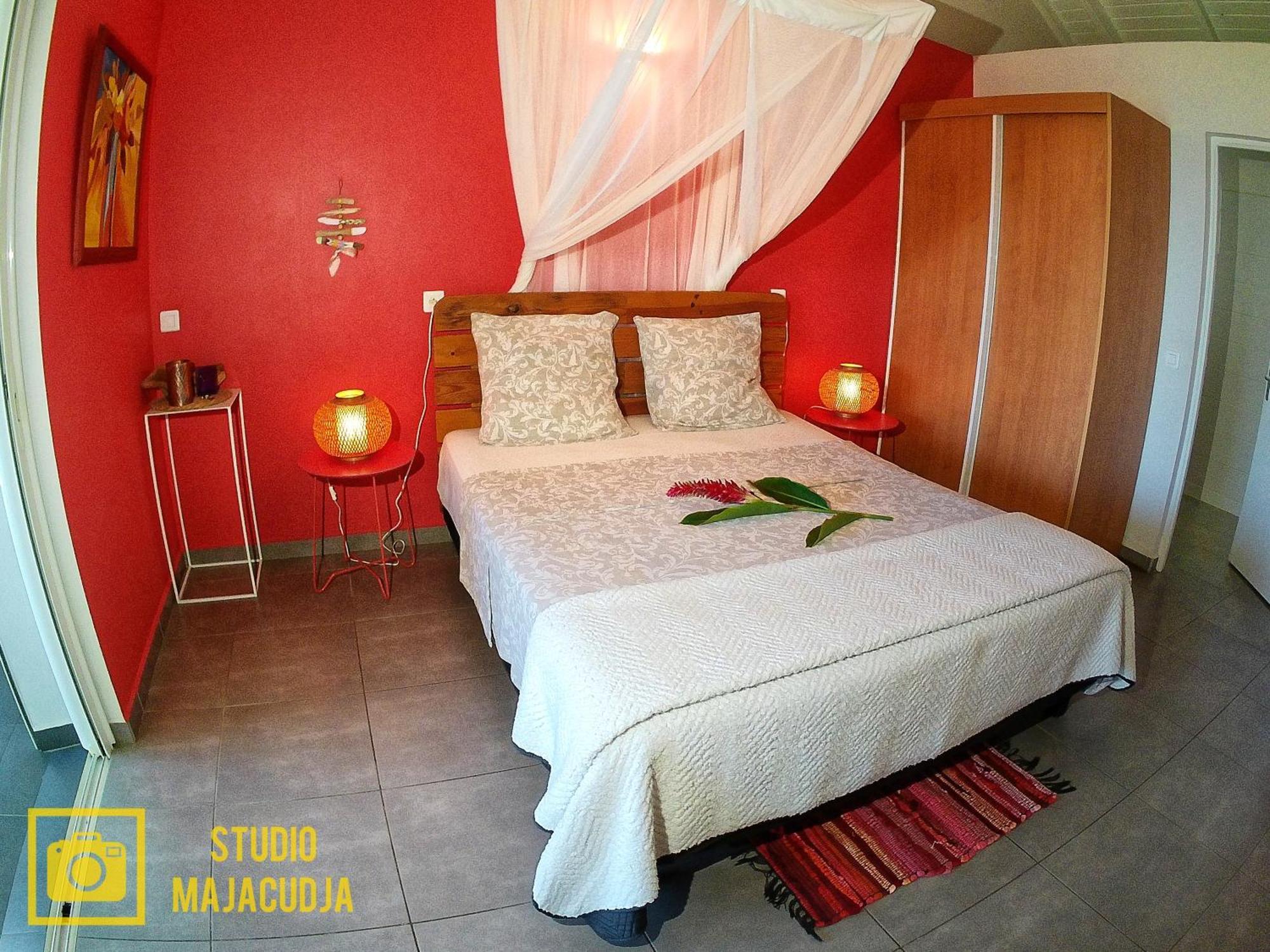 Studio Malacca, Malanga Et Majacudja - O Coeur De Deshaies Rum bild